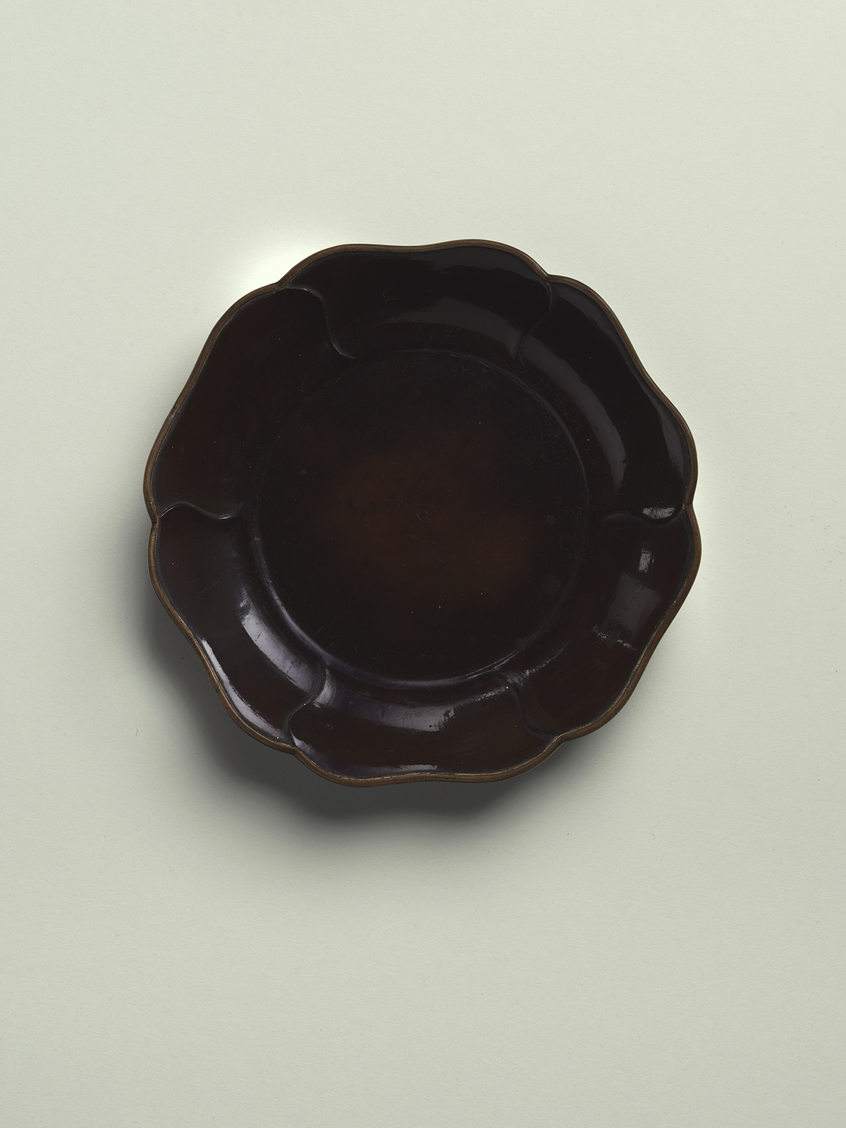 Chinese ceramics, lacquer and gold from the 12th to the 14th