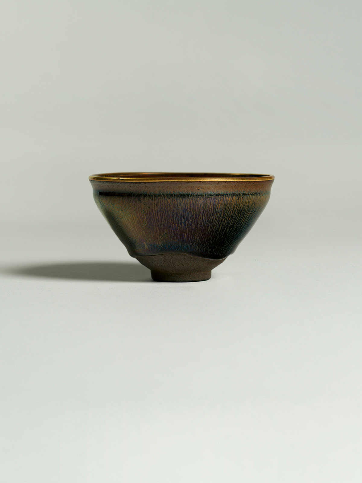 7. Glazed stoneware ‘hare’s fur’ tea-bowl and a lacquer cup stand
