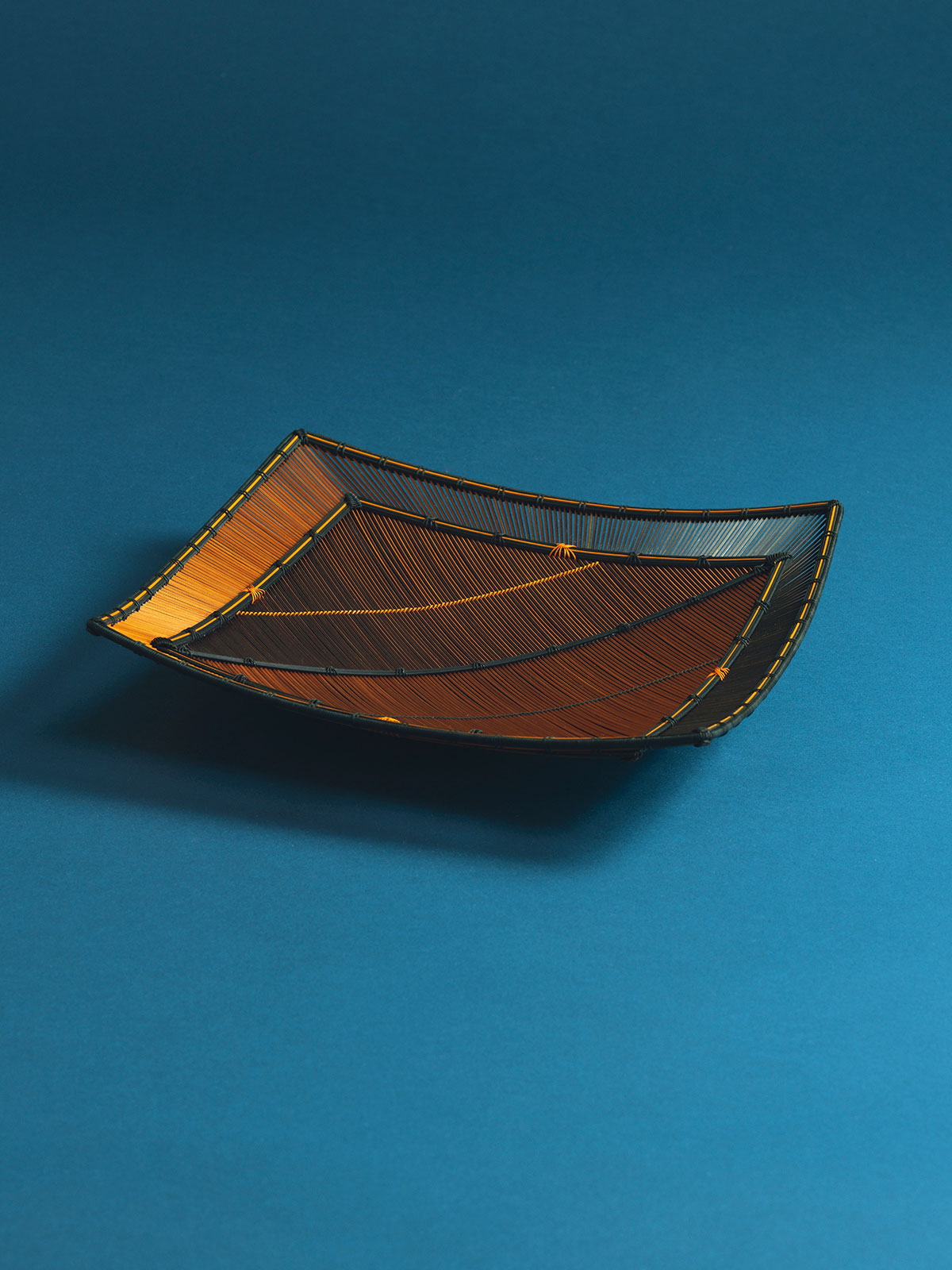 3. Saihenge-moriki 21 (Shifting Colours Offering Tray 21), 2021