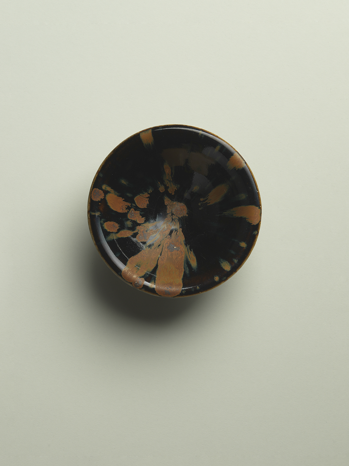 Chinese ceramics, lacquer and gold from the 12th to the 14th
