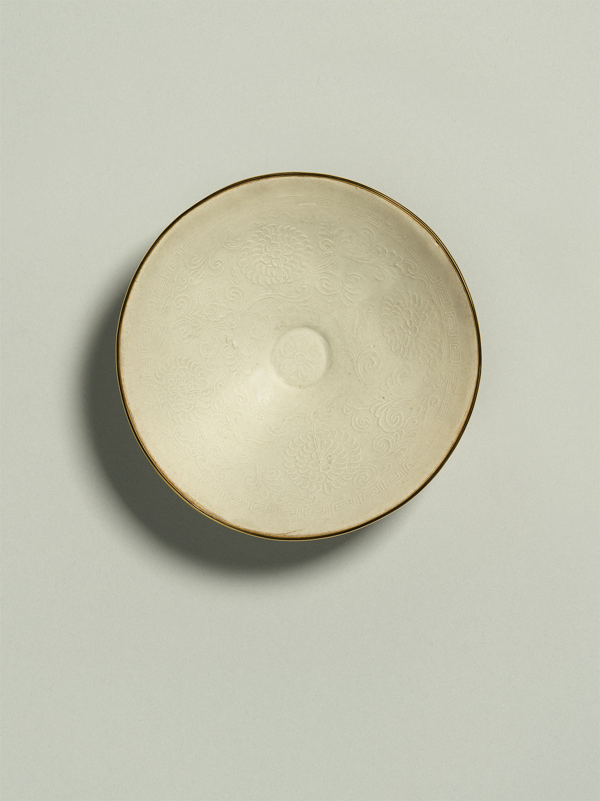 2. Glazed porcellaneous stoneware bowl with moulded decoration